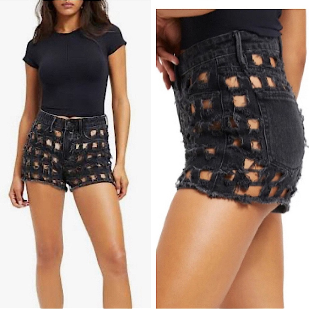 NWT Good American Good ‘90s Cutout Shorts